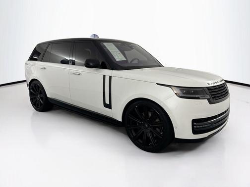OSTUNI PEARL WHITE 2023 Land Rover Range Rover P530 SE