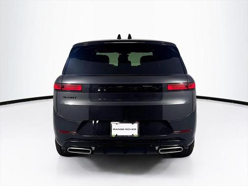 2025 Land Rover Range Rover Sport SE
