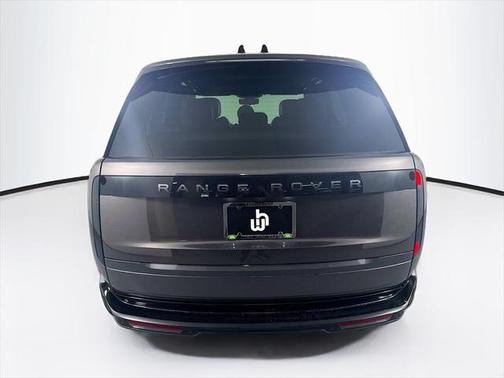 2025 Land Rover Range Rover P530 SE
