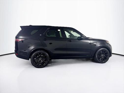 2025 Land Rover Discovery P360 Dynamic SE