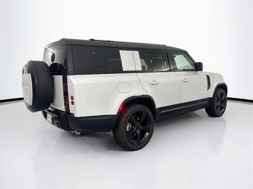 2026 Land Rover Defender P400 X-Dynamic SE