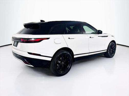 2026 Land Rover Range Rover Velar P250 SE R-Dynamic