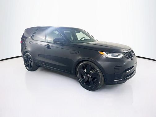 Santorini Black Metallic 2025 Land Rover Discovery P300 Dynamic SE