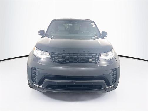 2025 Land Rover Discovery P300 Dynamic SE
