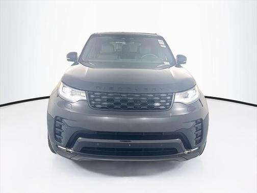 2025 Land Rover Discovery P300 Dynamic SE