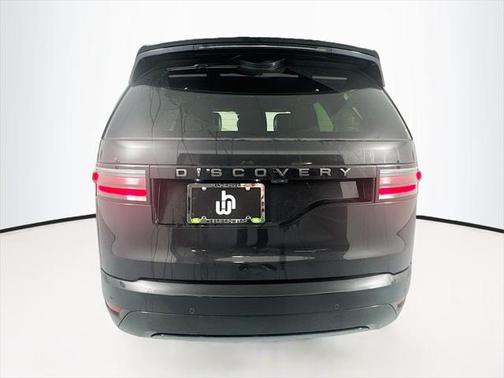 2025 Land Rover Discovery P300 Dynamic SE