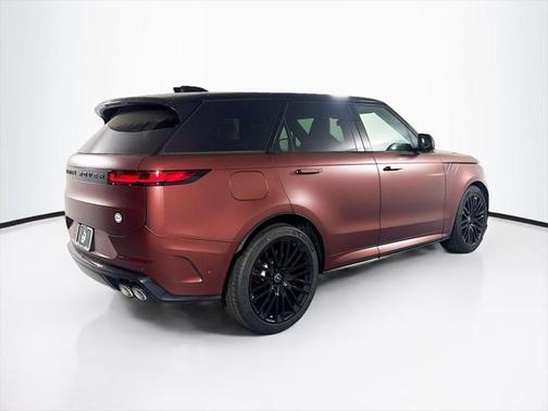 2025 Land Rover Range Rover Sport P635 SV Edition Two