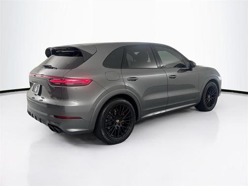2021 Porsche Cayenne GTS