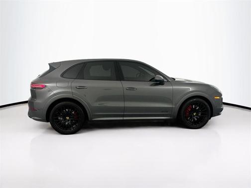 2021 Porsche Cayenne GTS