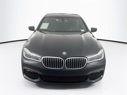 2019 BMW 750 I