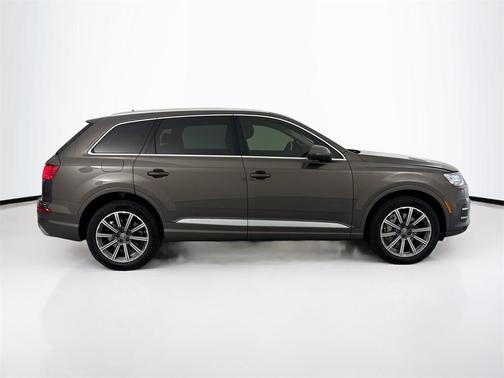 2019 Audi Q7 45 Premium Plus