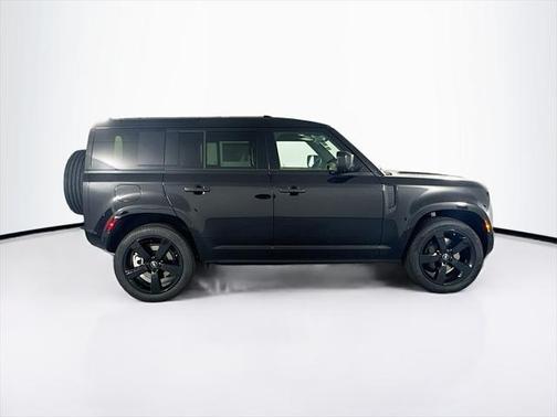 2025 Land Rover Defender 110 P400 X-Dynamic SE