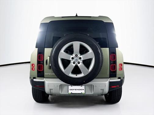 2024 Land Rover Defender 110 P300