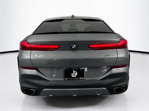 2025 BMW X6 xDrive40i