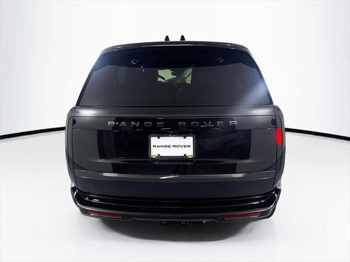 2025 Land Rover Range Rover P400 SE 7 Seat