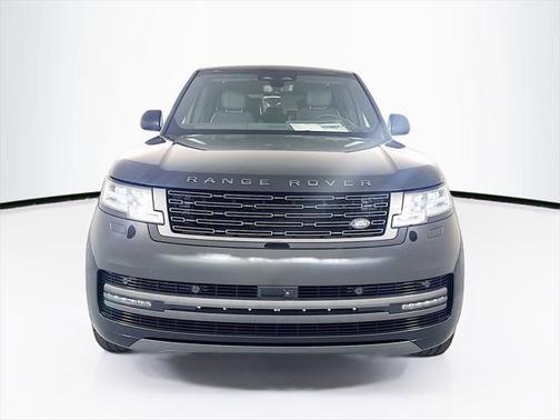 2025 Land Rover Range Rover P400 SE 7 Seat