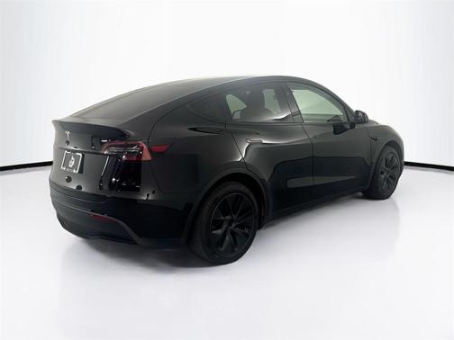 2024 Tesla Model Y Long Range Single Motor Rear-Wheel Drive