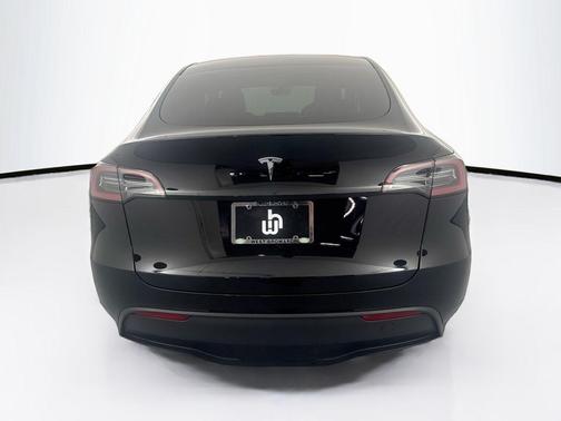 2024 Tesla Model Y Long Range Single Motor Rear-Wheel Drive