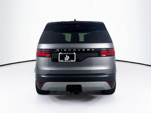 Eiger Grey Metallic 2025 Land Rover Discovery P300 S