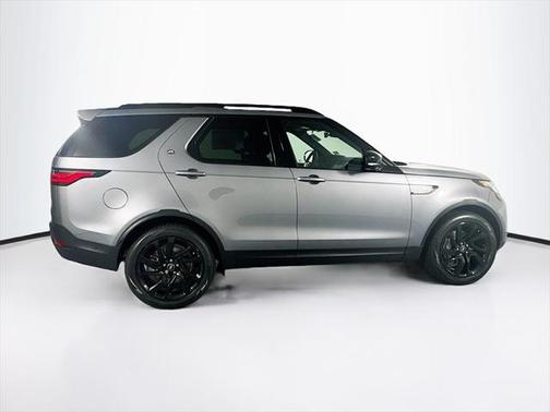 2025 Land Rover Discovery P300 S