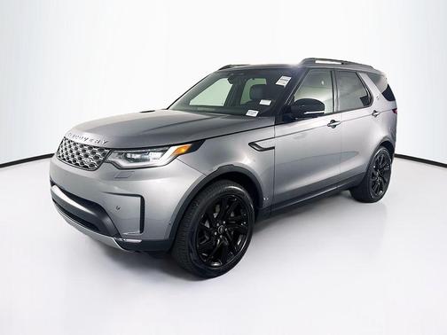 Eiger Grey Metallic 2025 Land Rover Discovery P300 S