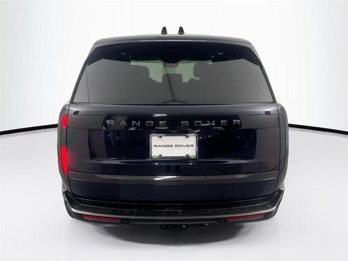 2026 Land Rover Range Rover P400 SE 7 Seat