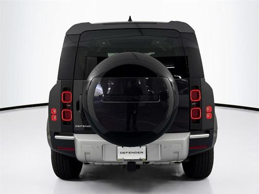 2025 Land Rover Defender 110 P400 S