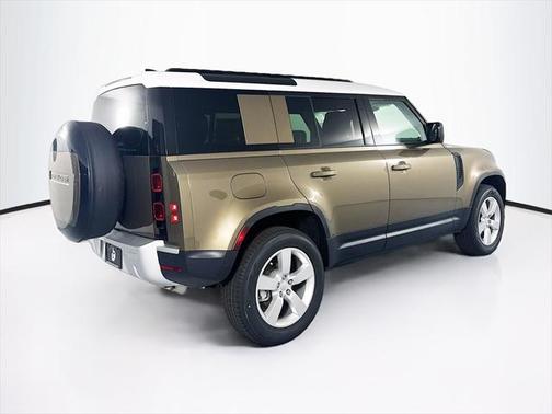 2025 Land Rover Defender 110 P300