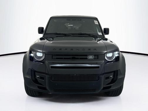 2026 Land Rover Defender V8