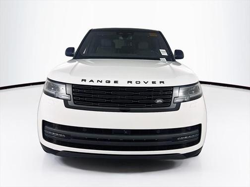 2025 Land Rover Range Rover P550e SE