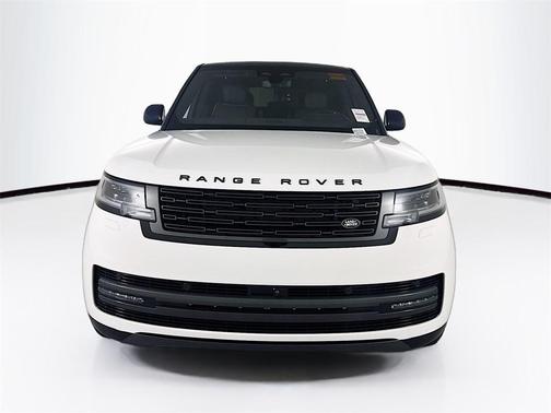 2025 Land Rover Range Rover P550e SE