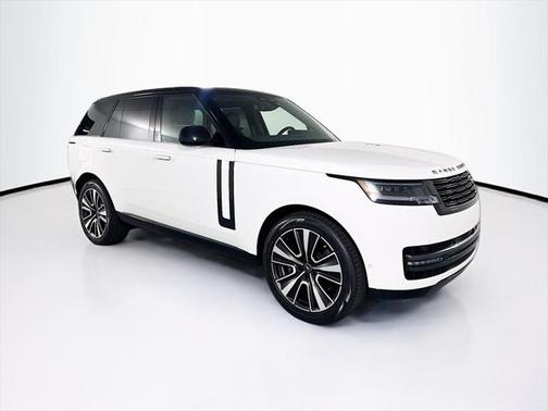 2025 Land Rover Range Rover P550e SE