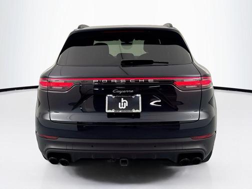 2023 Porsche Cayenne Platinum Edition