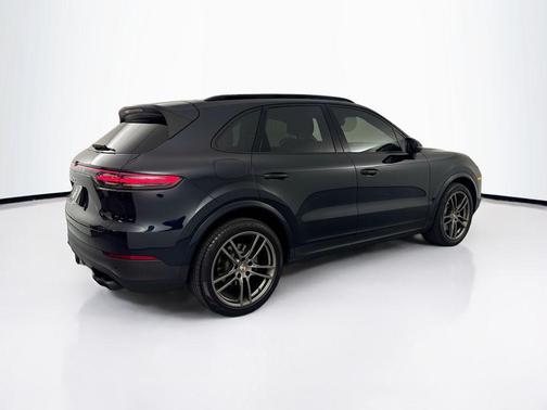 2023 Porsche Cayenne Platinum Edition