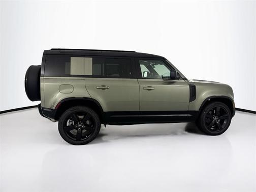 2025 Land Rover Defender 110 P400 X-Dynamic SE