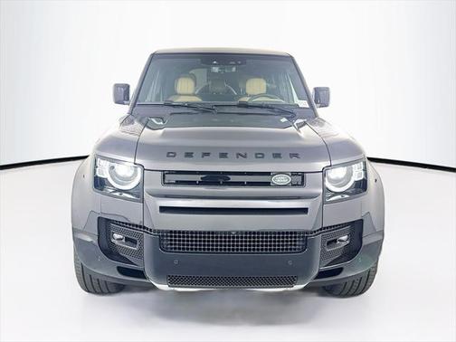 2025 Land Rover Range Rover P400 SE 7 Seat
