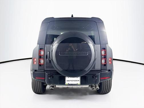 2025 Land Rover Range Rover P400 SE 7 Seat