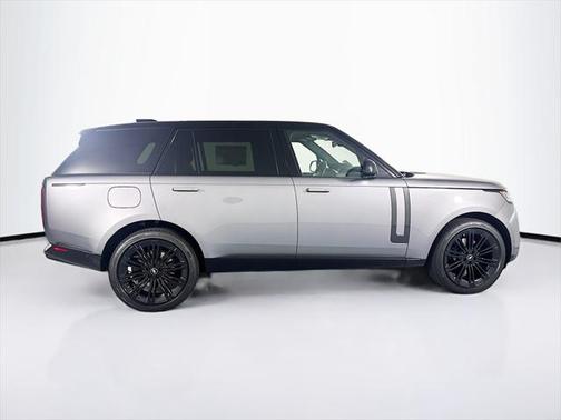 2025 Land Rover Range Rover P400 SE 7 Seat