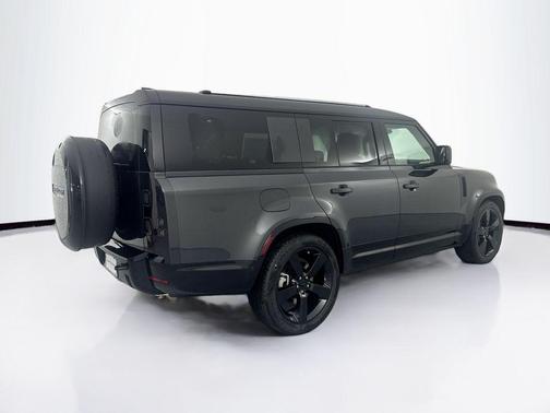 2026 Land Rover Defender P400 X-Dynamic SE