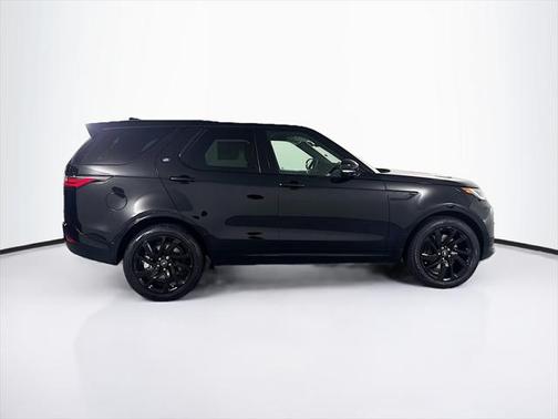 2025 Land Rover Discovery P360 Dynamic SE