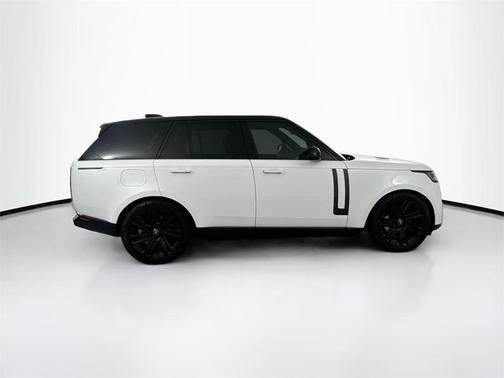 2023 Land Rover Range Rover P530 SE