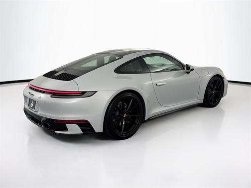 2024 Porsche 911 Carrera