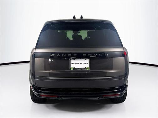 2025 Land Rover Range Rover P530 SE 7 Seat