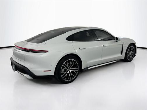 2020 Porsche Taycan Turbo