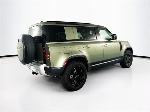 2025 Land Rover Defender 110 P400 S