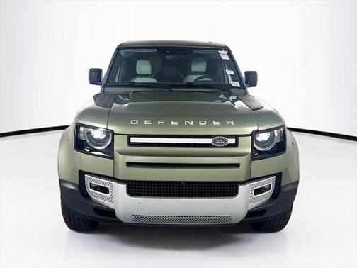 2025 Land Rover Defender 110 P400 S
