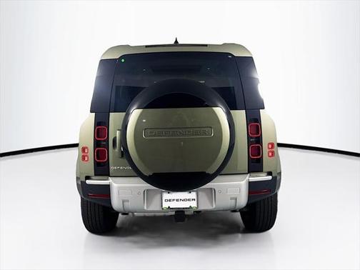 2025 Land Rover Defender 110 P400 S