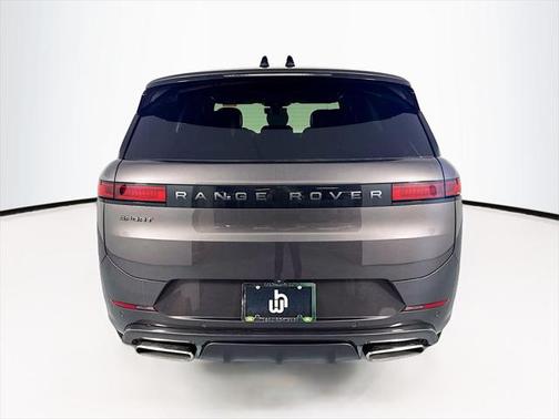2025 Land Rover Range Rover Sport SE