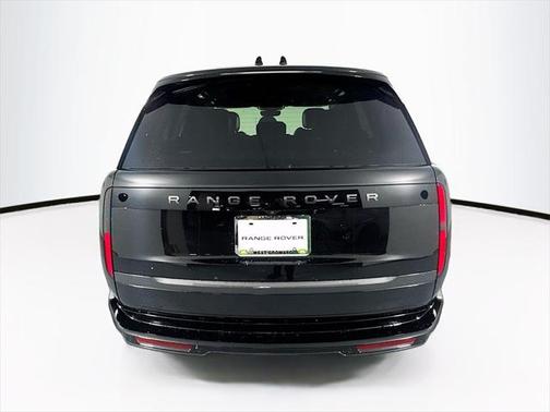 2025 Land Rover Range Rover P530 SE