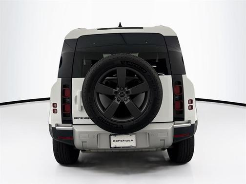 2025 Land Rover Defender 90 P300 S